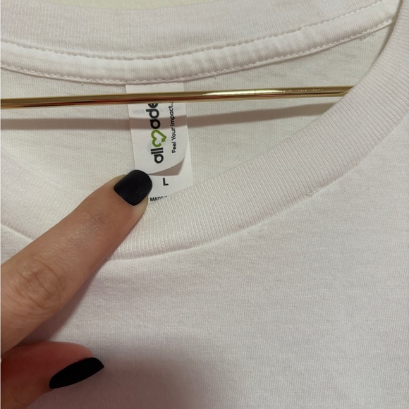 Unisex Starbucks Graphic Tee with Green and White mermaid Design size Large - Picture 5 of 6